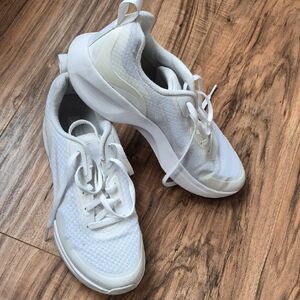 💙Nike White Women's Lightweight Running Sneakers